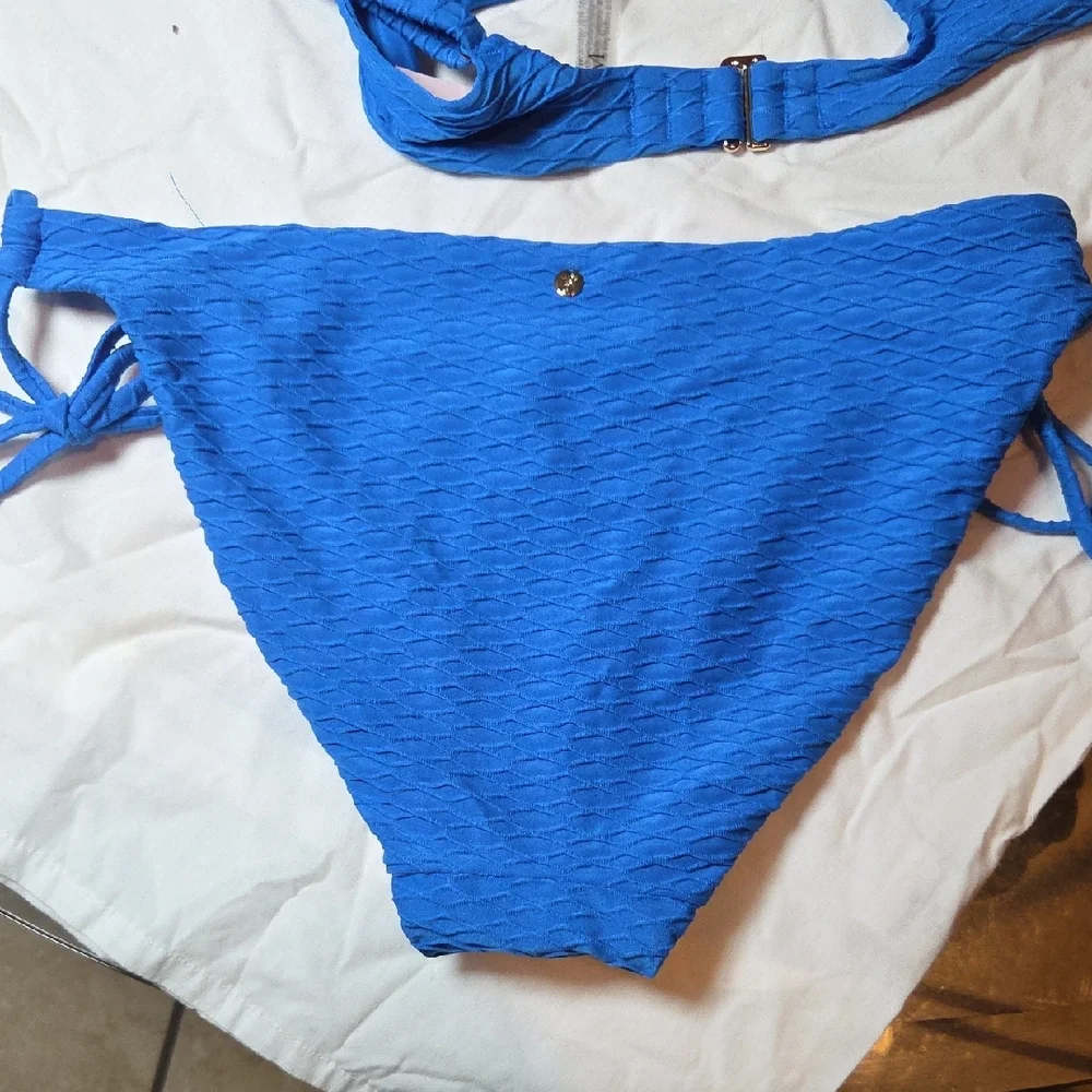 Victoria's Secret Vibrant Blue Bikini Set - Picture 6 of 6